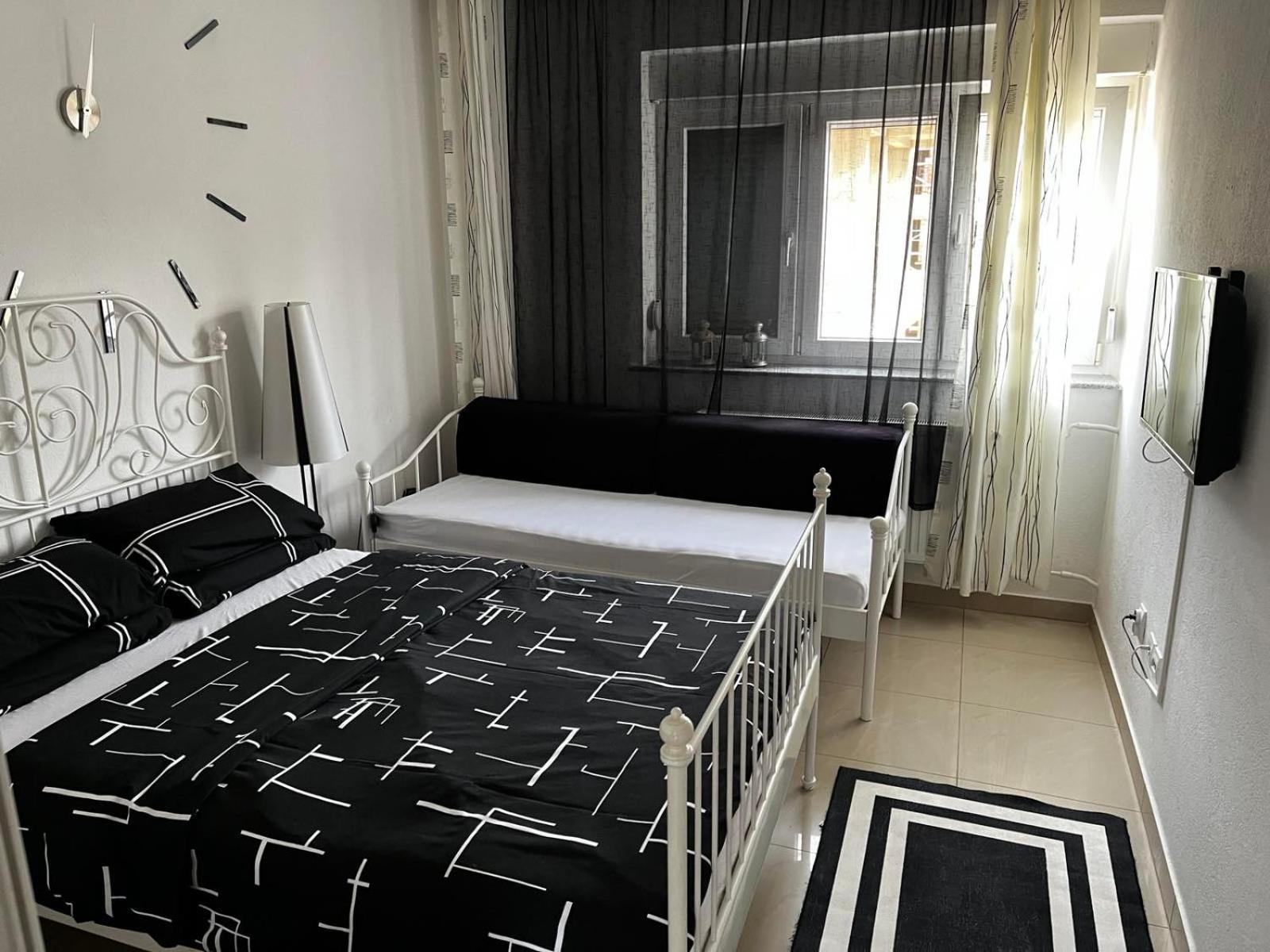 Apartment Top Centar บันยาลูกา ภายนอก รูปภาพ